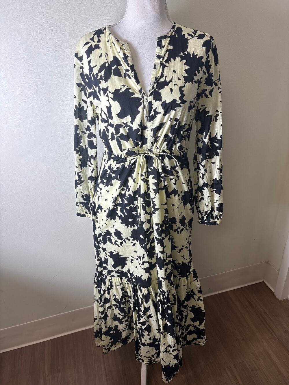 Olivia James Black Off White Long Sleeve V-Neck Maxi Dress Sz M